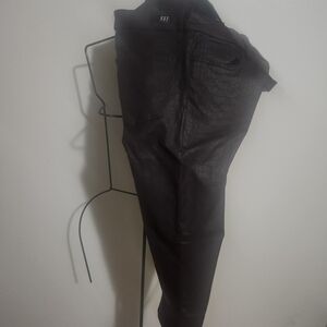 Kut from the Kloth Black Cropped Jeans